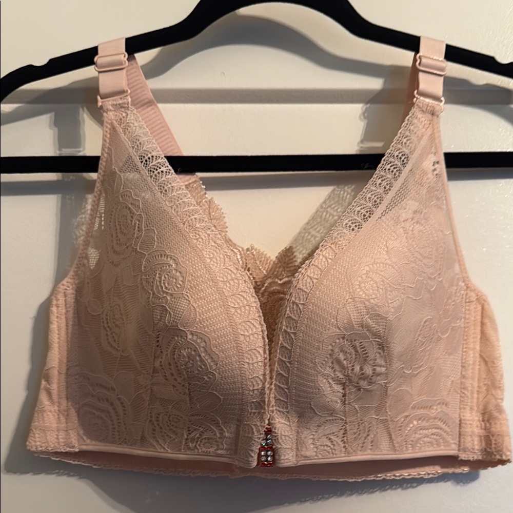 Elegant Lace Bralette in Blush Pink
